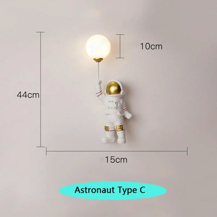 Applique astronaute design original avec lampe sphère