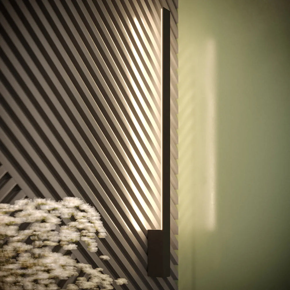 Applique murale lahti m 3000k noir avec module led intégré et boîtier étroit pour éclairage d ambiance chaleureux