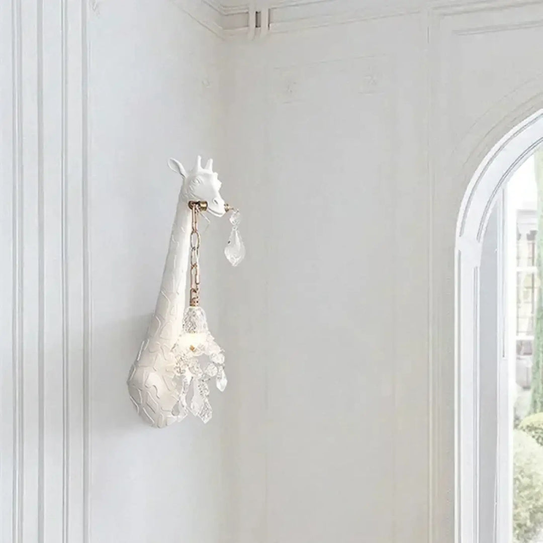 Applique Murale Animal Avec Une Tête De Girafe Blanche Élégante