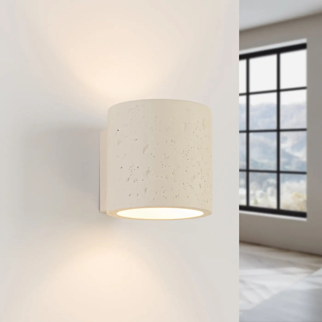 Applique orbis murale cylindrique off-white en béton texturé beige design contemporain forme originale
