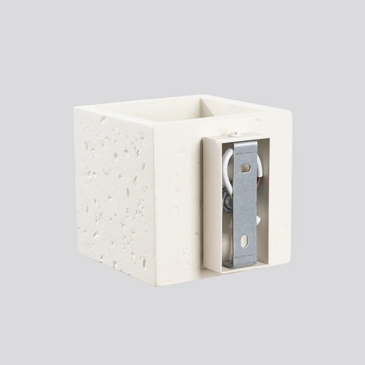 Applique murale design contemporain quad béton beige avec finition texturée et support métallique mural en forme originale