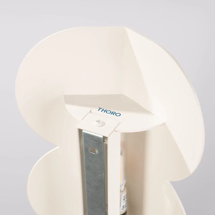 Applique murale biscuit beige avec forme ondulée caractéristique et caractère distinctif en luminaires biscuit allient