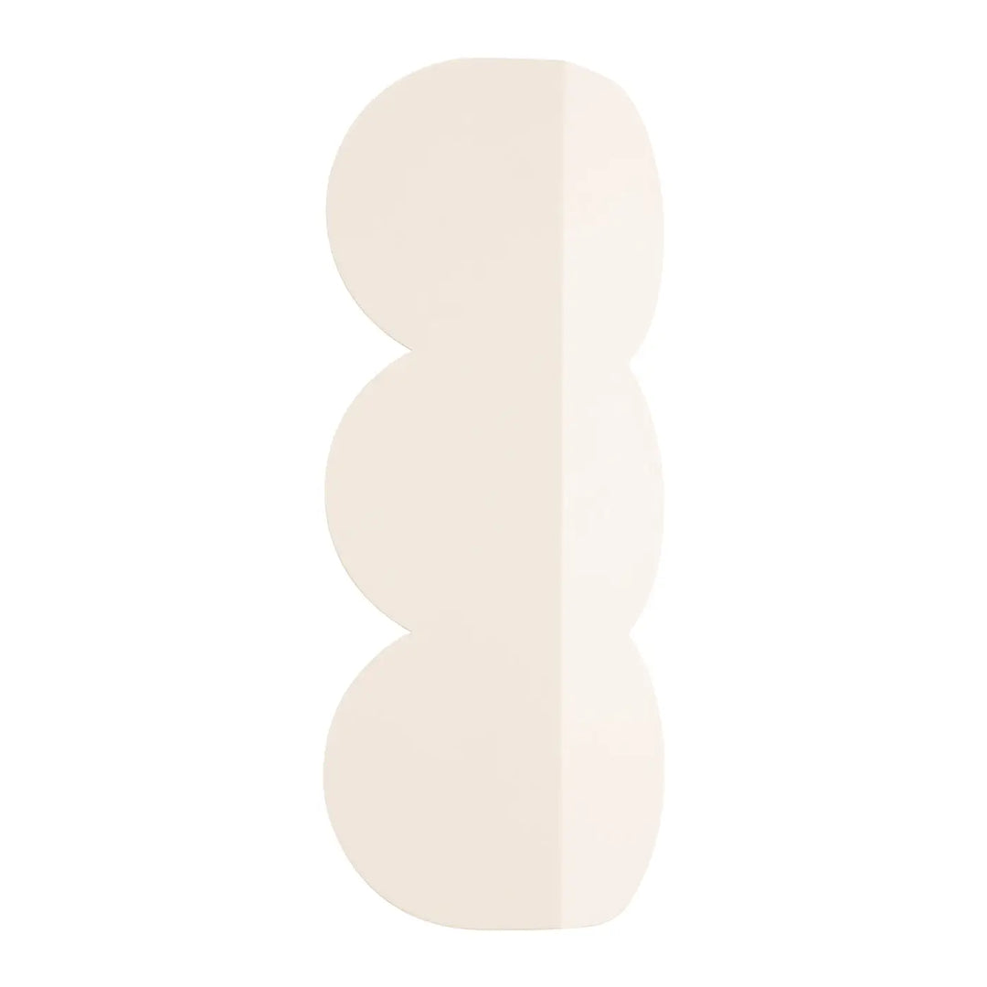Applique murale beige biscuit à trois niveaux avec forme ondulée caractéristique et caractère distinctif des luminaires biscuit allient