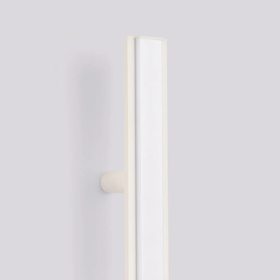 Applique murale lagom 90 4000k beige au design minimaliste avec poignée blanche en excellente qualité collection lagom allient