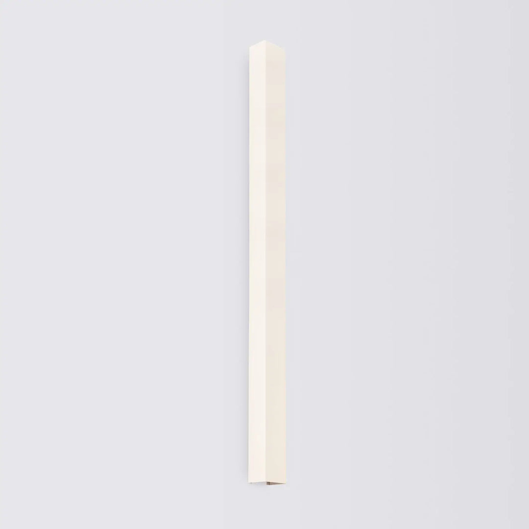 Applique murale freya 120 beige compose d’appliques murales minimalistes en led blanc avec design rectangulaire slim