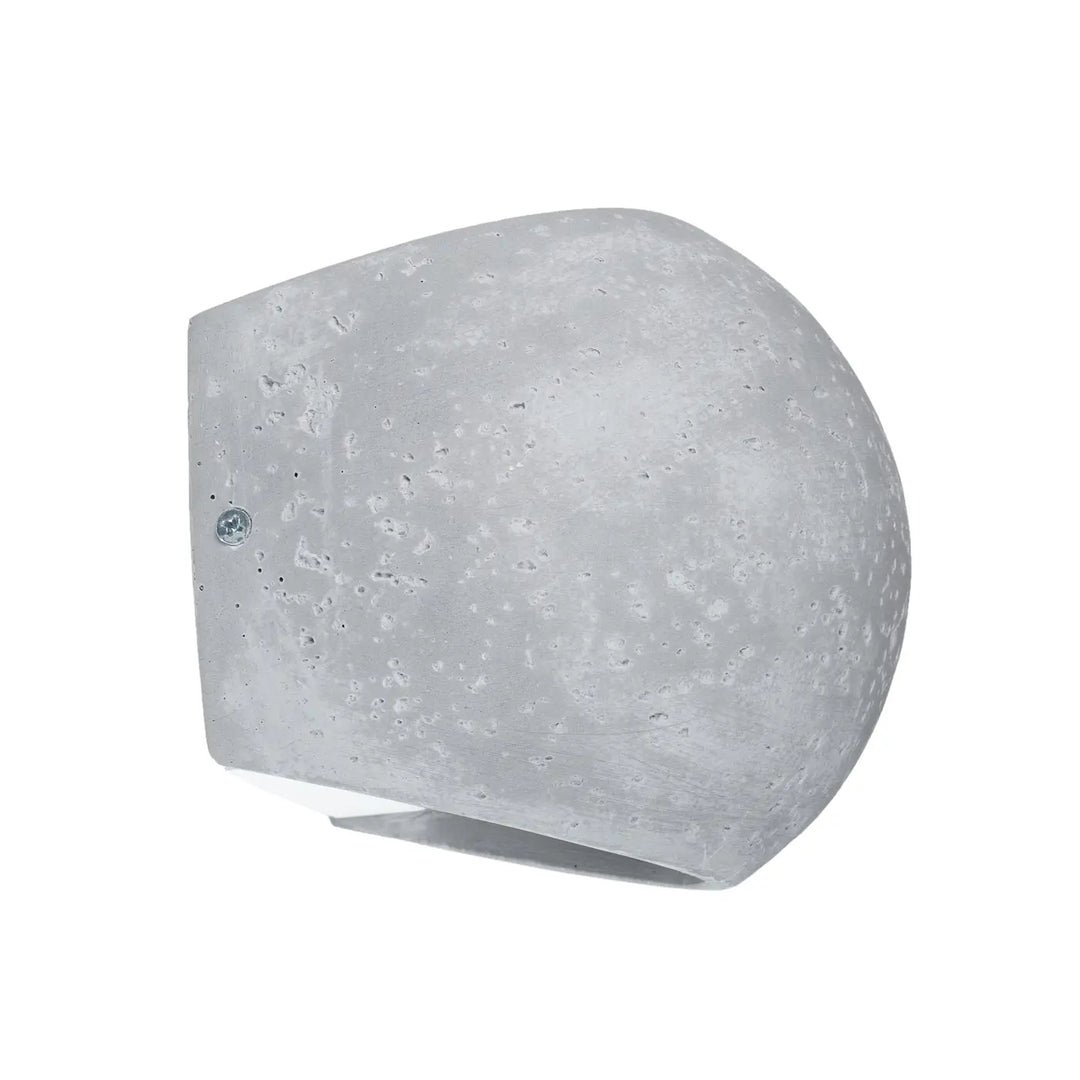 Applique globe murale en béton gris avec design moderne et charme brut pour un style industriel contemporain