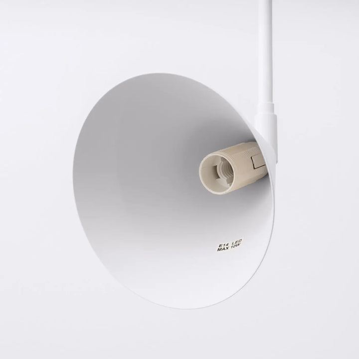Applique murale nox blanc avec forme exceptionnellement légère et abat-jour géométrique pour design moderne