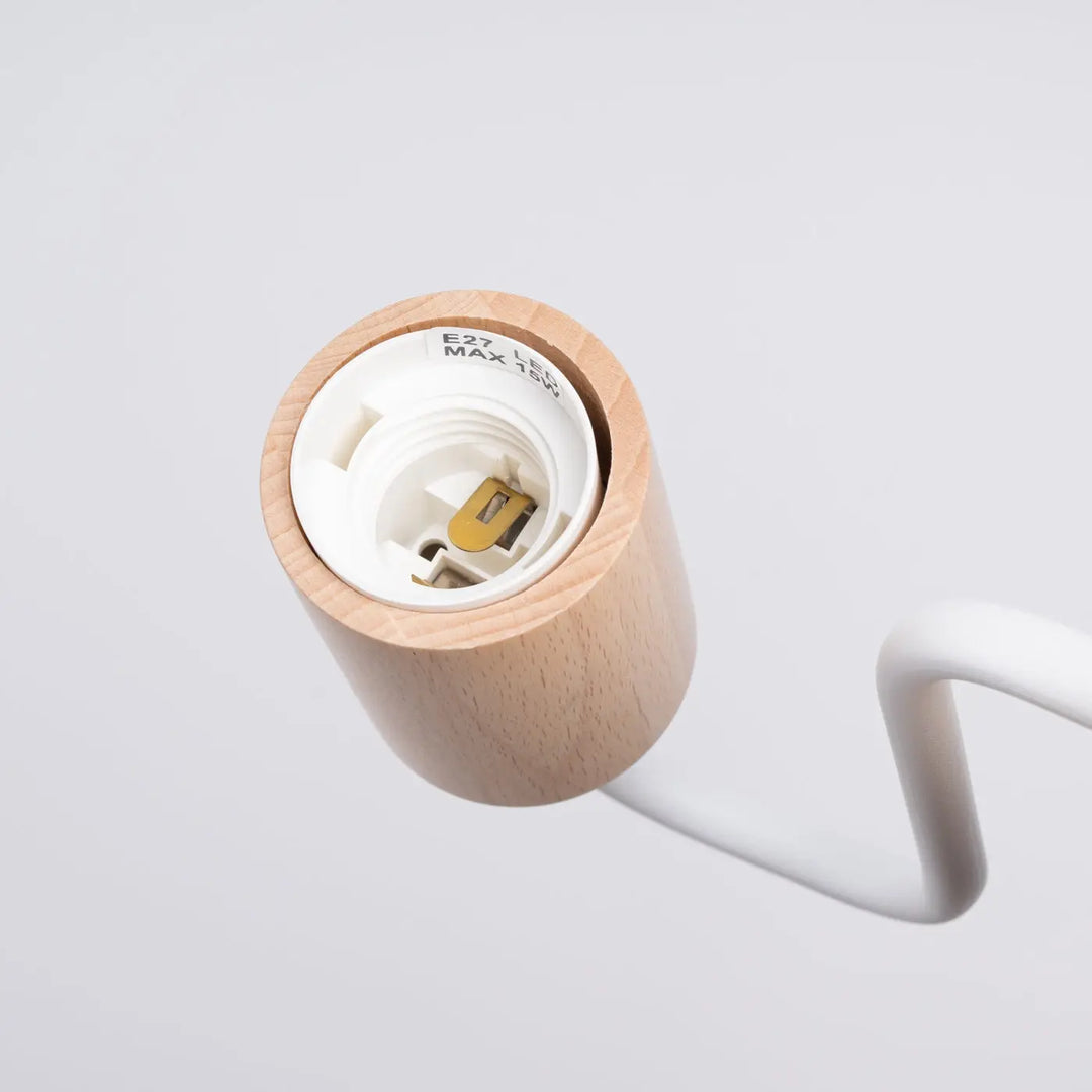 Applique murale lampe timbo avec base cylindrique en bois blanc et cordon blanc pour une proposition moderne