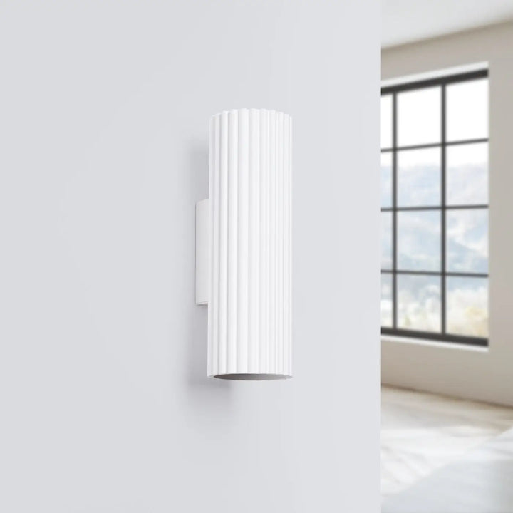Applique murale karbon 20 blanc avec design minimaliste cylindrique et ampoules gu10 interchangeables plafonnier karbon allie