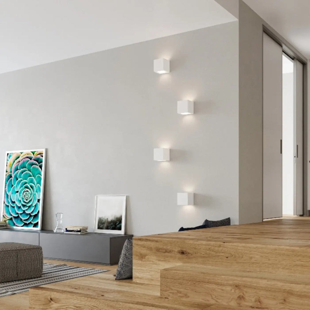 Applique murale leo en céramique blanche cube avec design minimaliste moderne pour éclairage intérieur
