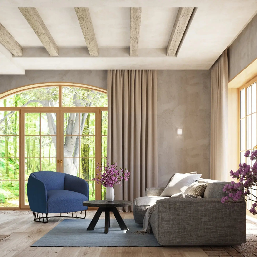 Fauteuil bleu en tissu avec pieds en métal noir dans la collection applique murale moderne vici pour une atmosphère unique