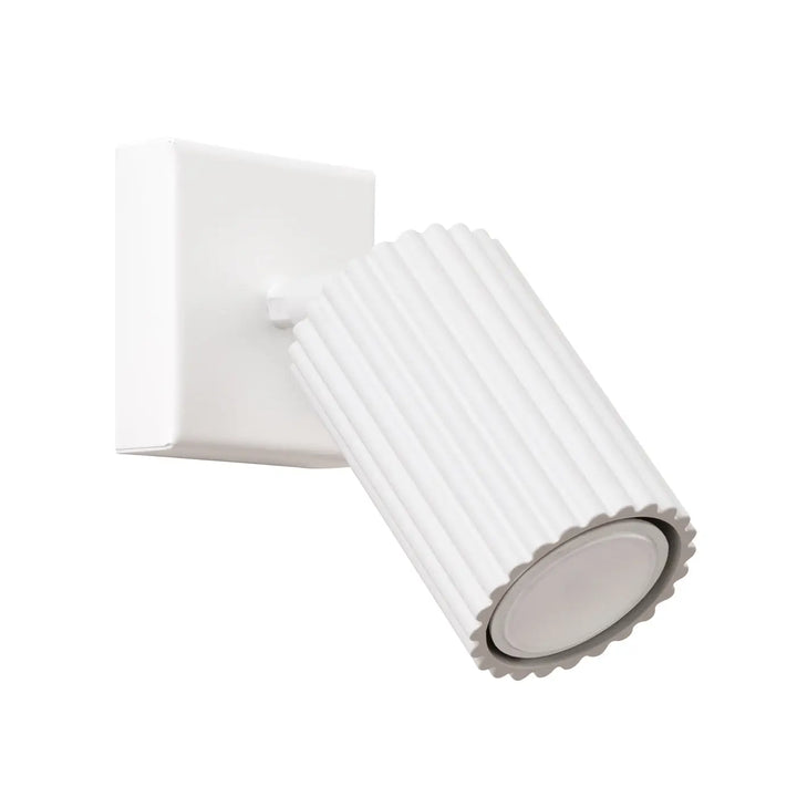 Applique murale karbon blanc en céramique avec ombre flûtée et ampoules gu10 interchangeables design minimaliste