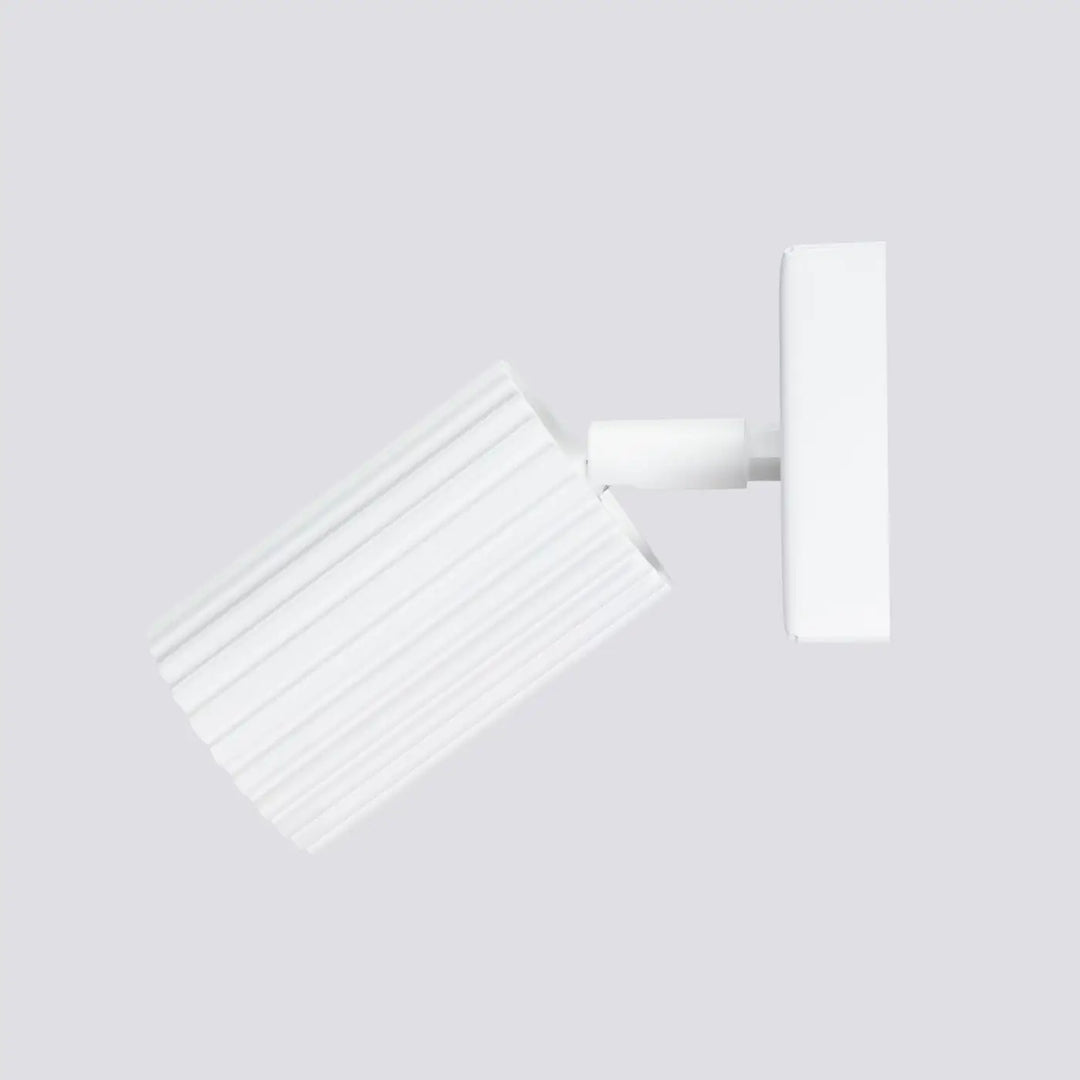 Applique murale karbon blanc avec design minimaliste et ampoules gu10 interchangeables pour plafonnier karbon allie
