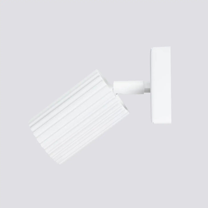 Applique murale karbon blanc avec design minimaliste et ampoules gu10 interchangeables pour plafonnier karbon allie