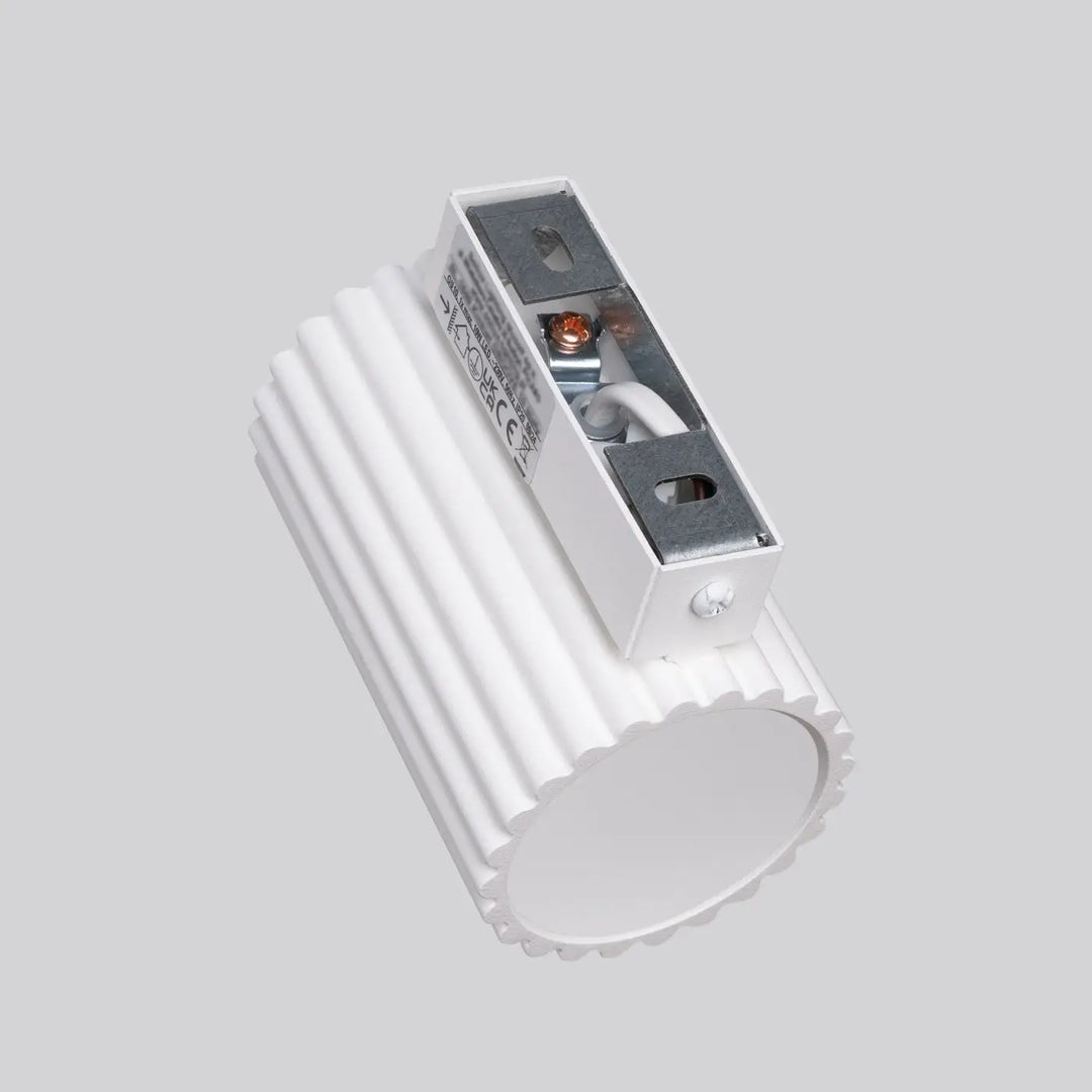 Applique murale karbon 10 blanc avec design minimaliste et ampoules gu10 interchangeables en plafonnier karbon allie