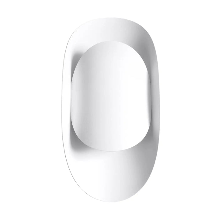 L’applique murale tear blanc présente une surface lisse et brillante avec un design ovale épuré pour solutions surprenantes