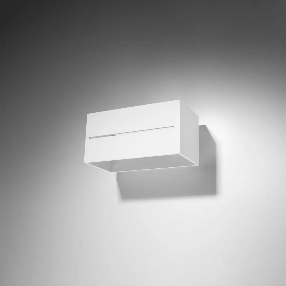 Applique murale moderne lobo maxi blanc en forme rectangulaire minimaliste avec perforation lobo design épuré