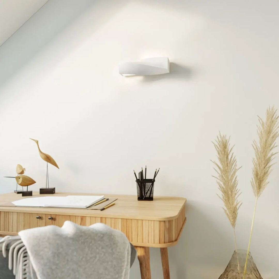 Applique murale céramique sigma mini blanche design moderne minimaliste offrant belle lumière diffuse