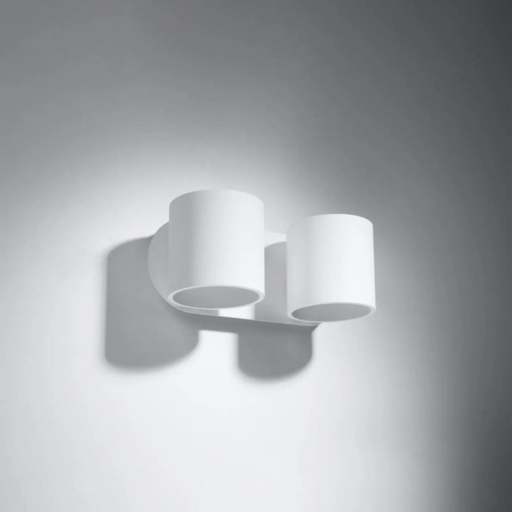 Kinkiet orbis applique murale blanc avec deux cylindres modernes et fixtures minimalistes en bois naturel