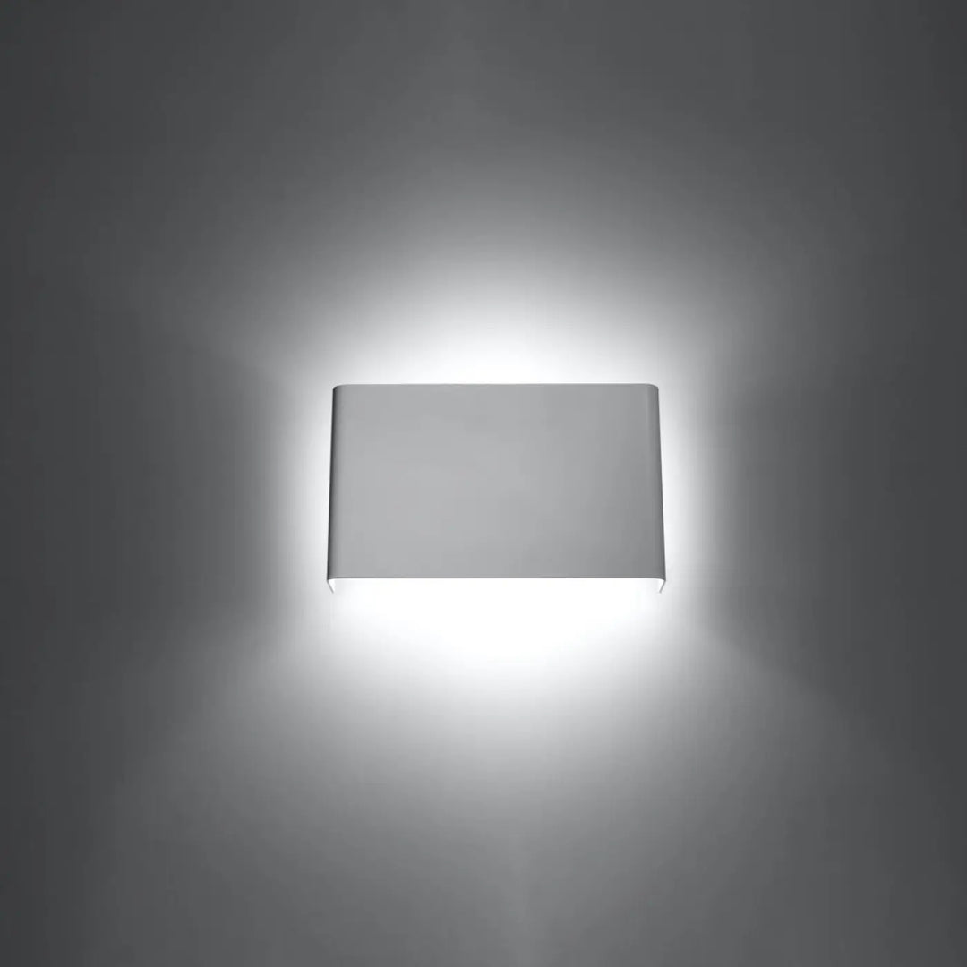 Applique murale copertura rectangulaire moderne avec design minimaliste et lumière blanche pour atmosphère chaleureuse