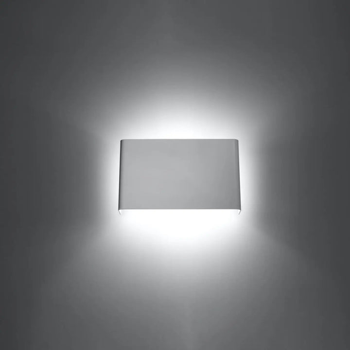 Applique murale copertura rectangulaire moderne avec design minimaliste et lumière blanche pour atmosphère chaleureuse