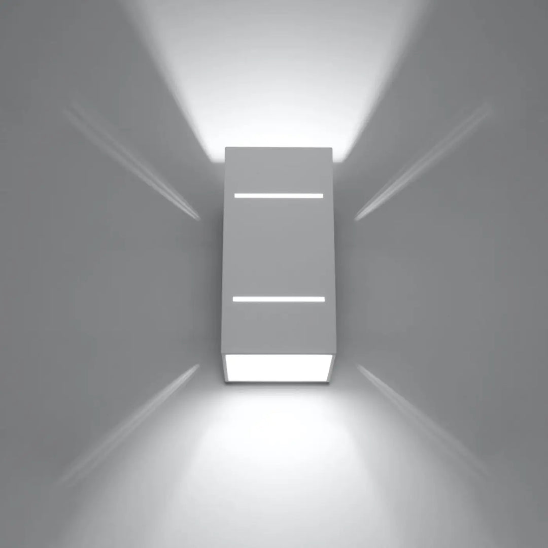 Applique blocco blanche minimaliste avec perforation linéaire et spectacle lumineux à deux bandes led horizontales