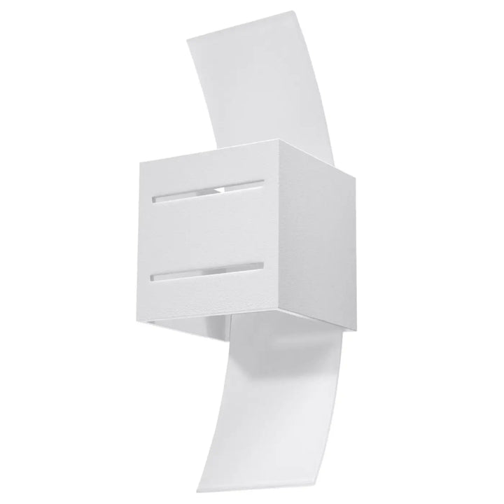 Applique murale moderne loreto blanc avec design cube géométrique et panneaux courbés pour spectacle lumineux élégant