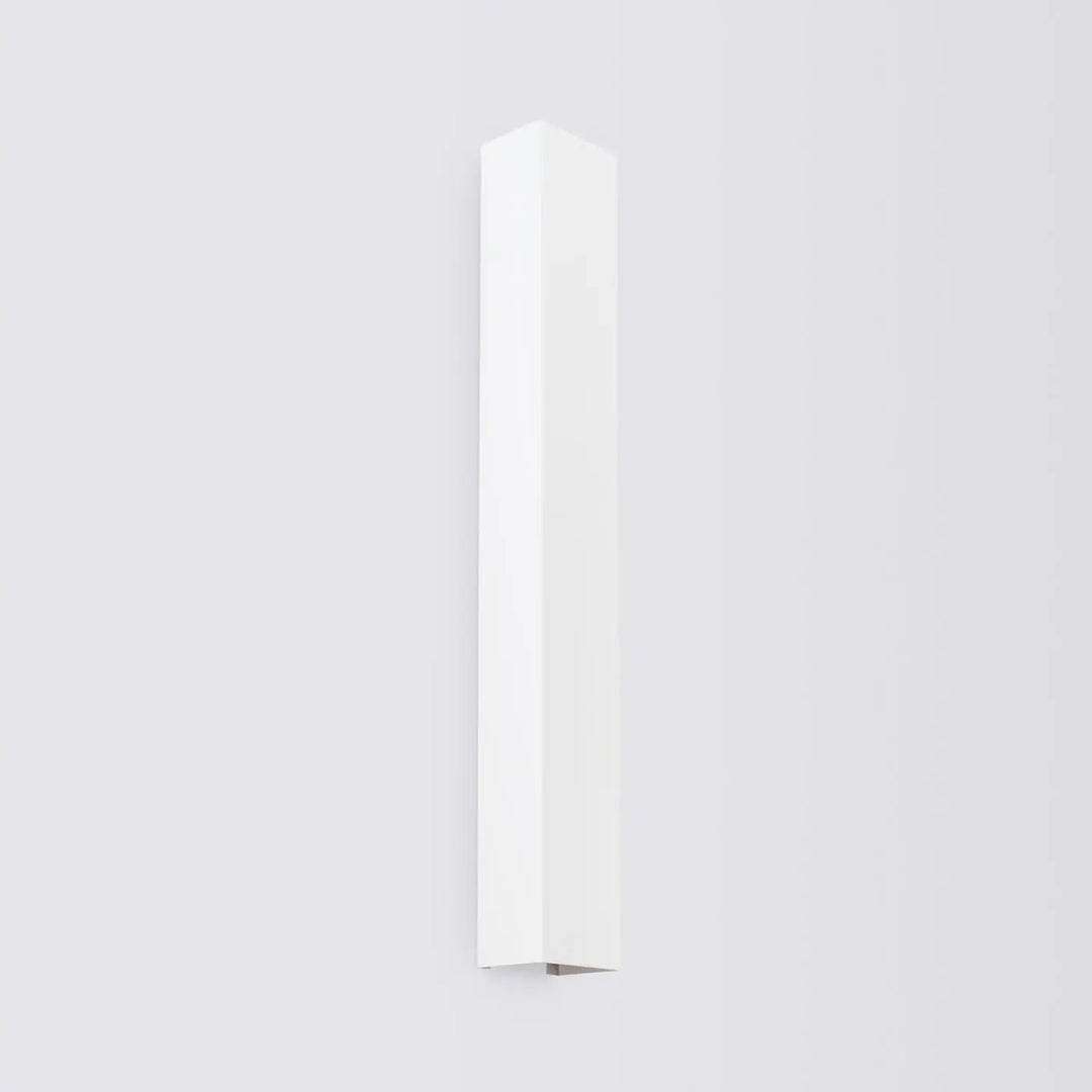 Applique murale freestyle 60 blanc compose d’appliques murales minimalistes avec finition brillante et design géométrique