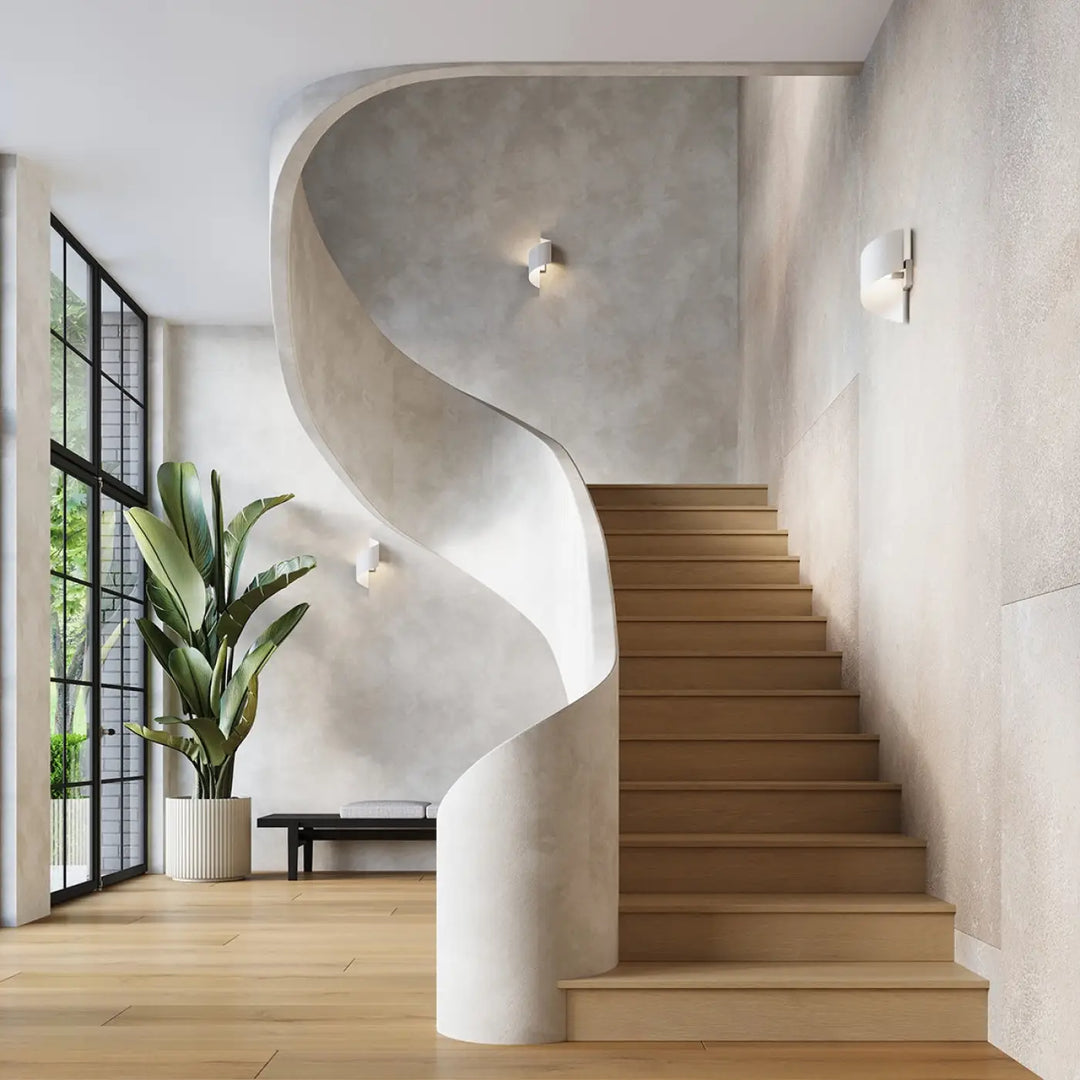 Applique murale lampe talassa blanc en béton lisse avec lumière douce pour parle à l’imagination et manière à souligner