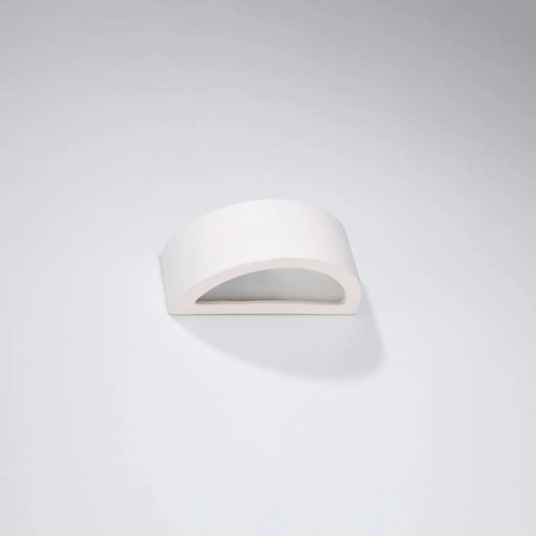 Applique atena en céramique blanche avec un design moderne à arche lisse pour une combinaison unique