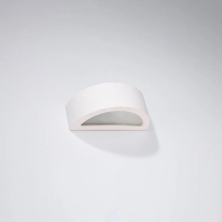 Applique atena en céramique blanche avec un design moderne à arche lisse pour une combinaison unique