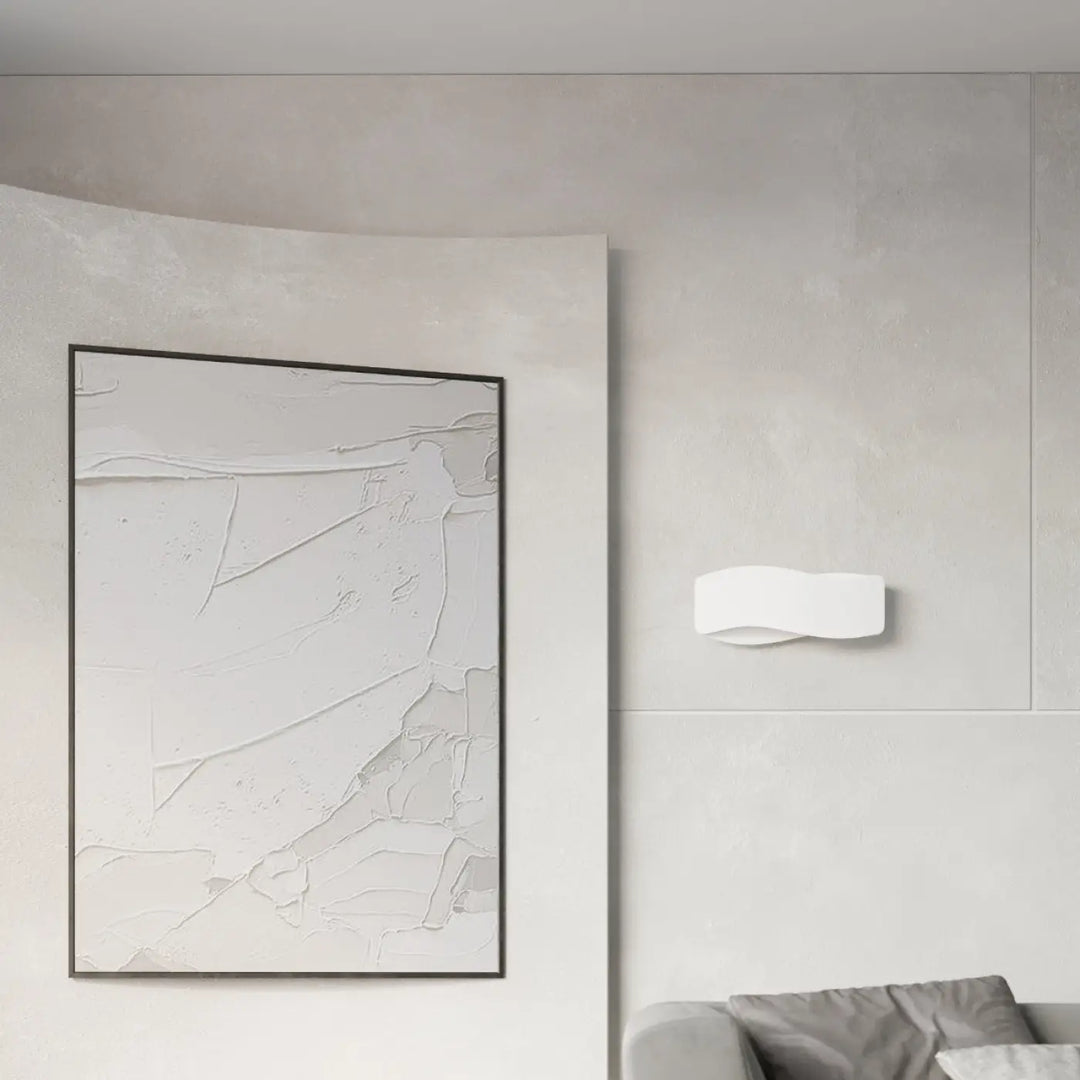 Applique murale tila 30 blanc avec design original en vague, luminaire tila intemporel pour éclairage minimaliste