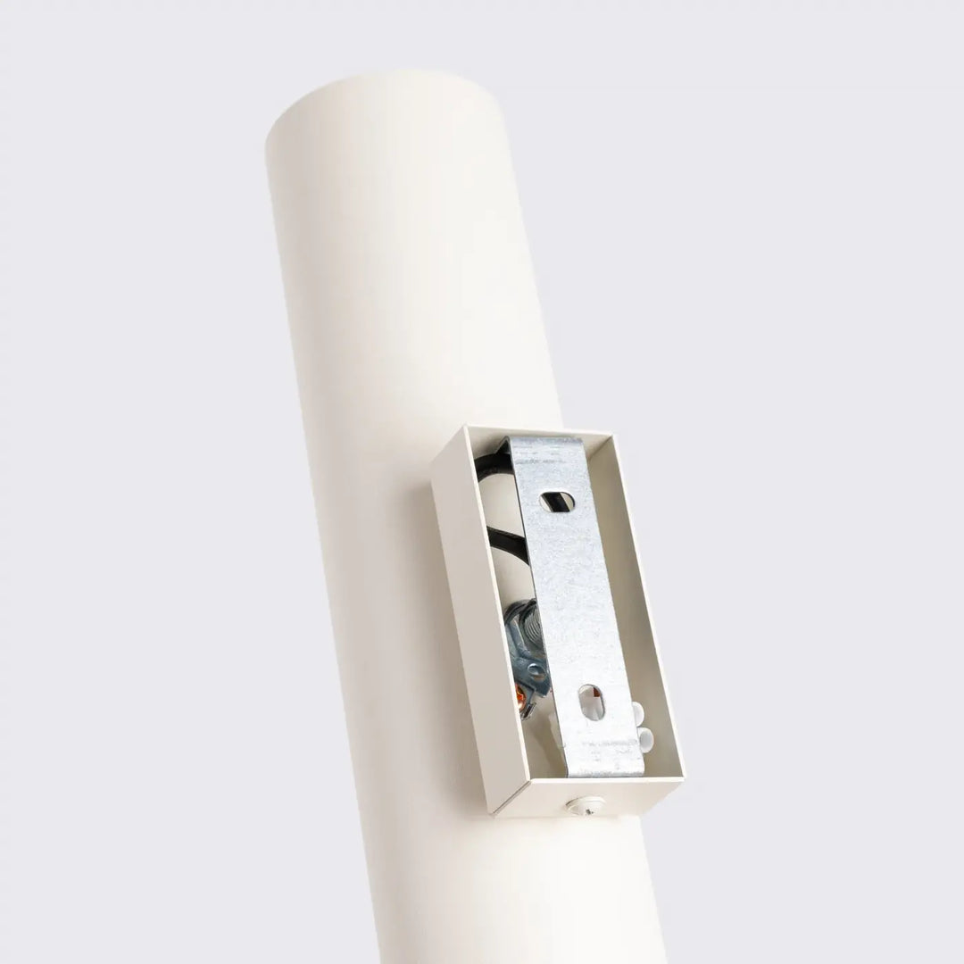Applique murale lagos 2 beige cylindre blanc avec boîtier métallique rectangulaire et câblage visible design moderne