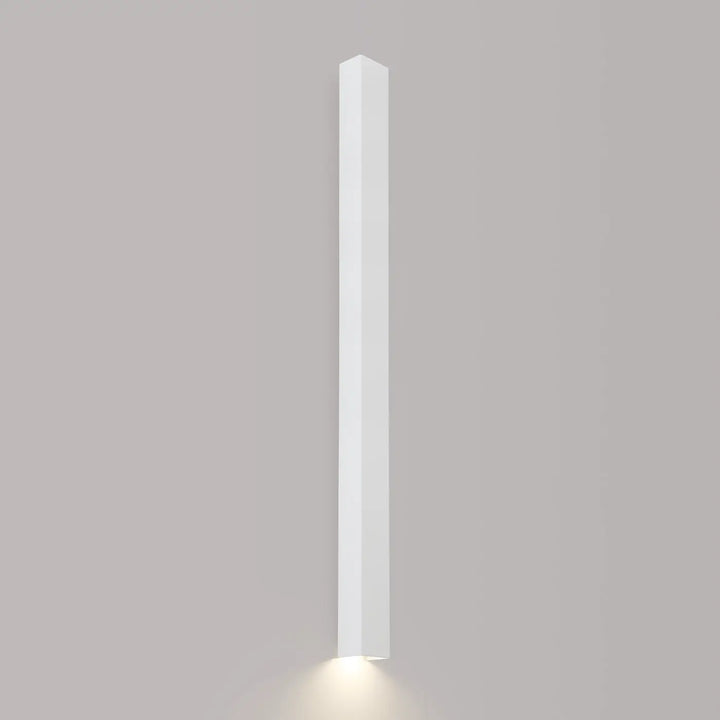 Applique murale blanc freya 120 avec éclairage doux dirigé vers le bas compose d’appliques murales minimalistes en cinq coloris
