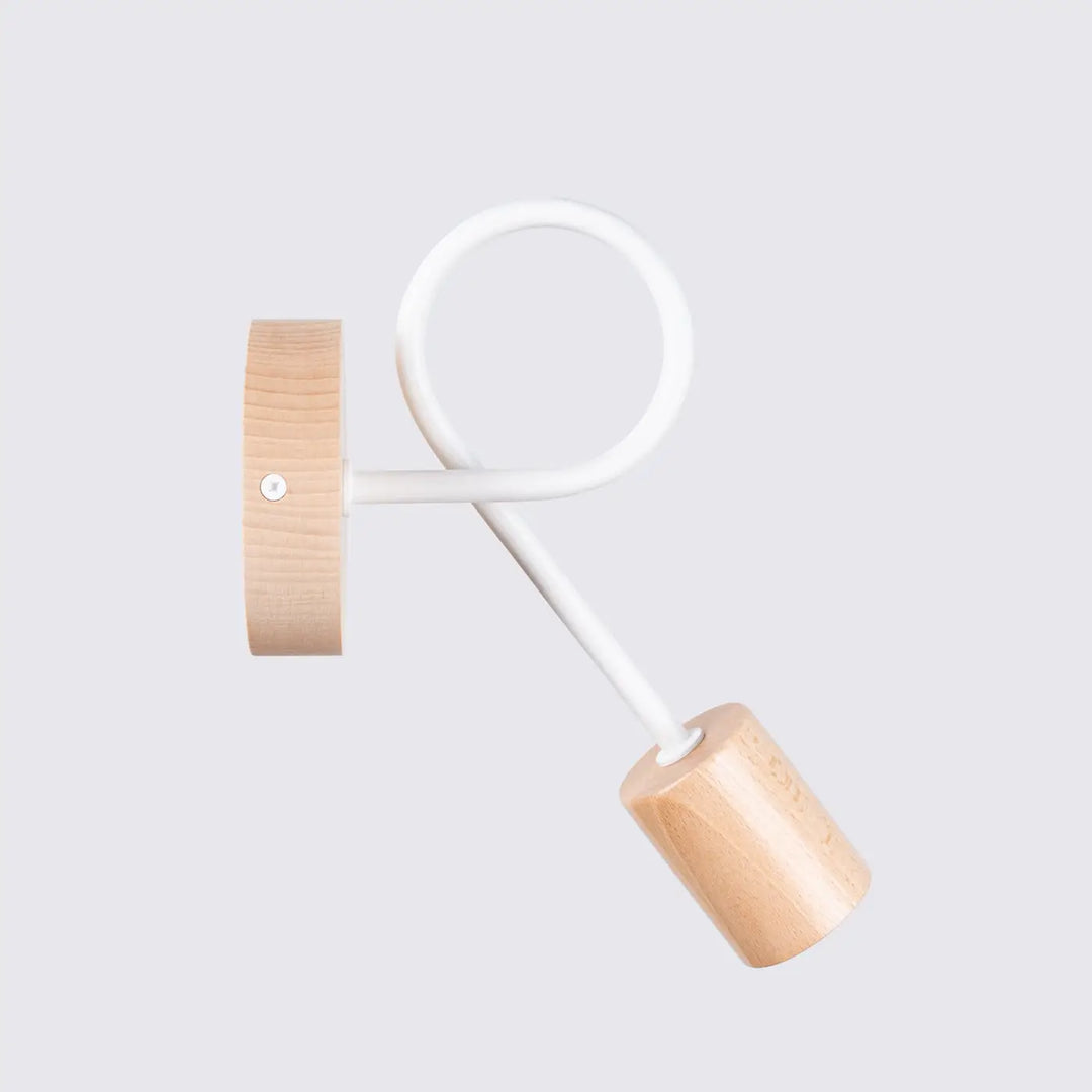 Applique murale lampe ember blanc avec bras métallique incurvé et matériaux naturels en bois pour un design moderne