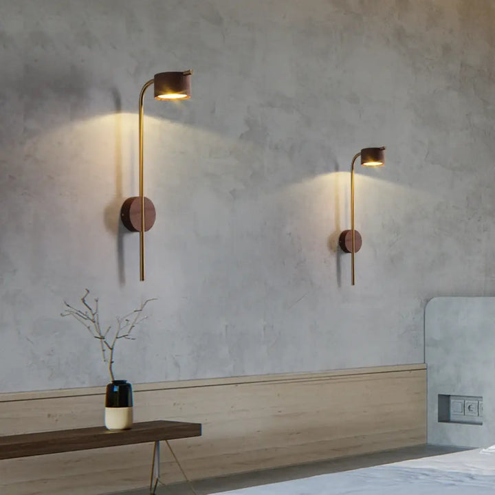Applique murale en bois moderne avec une tête orientable à LED

