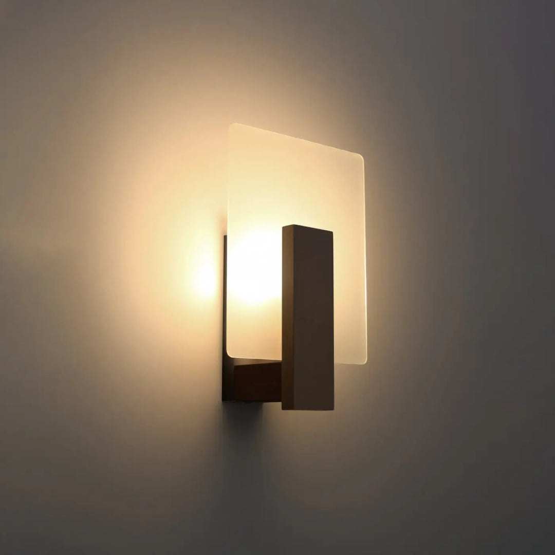 Applique murale lappo en métal wenge avec panneau en verre dépoli pour une atmosphère unique et un design intemporel