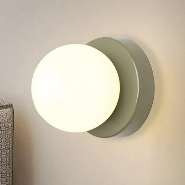 Applique Murale Boule Blanche Avec Support Coloré Design