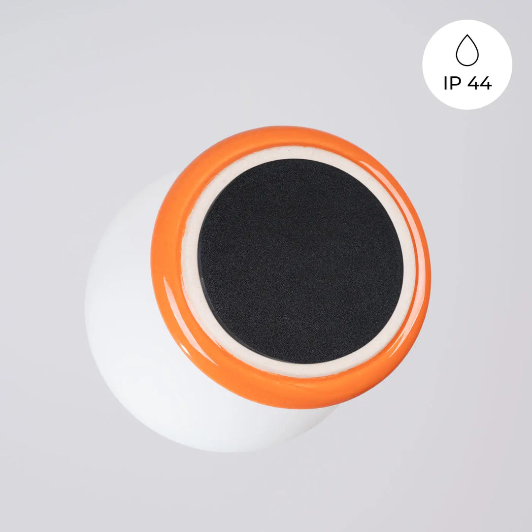 Applique murale lampe zori orange et blanche cylindrique avec intérieur noir texturé pour belle décoration aux qualités esthétiques