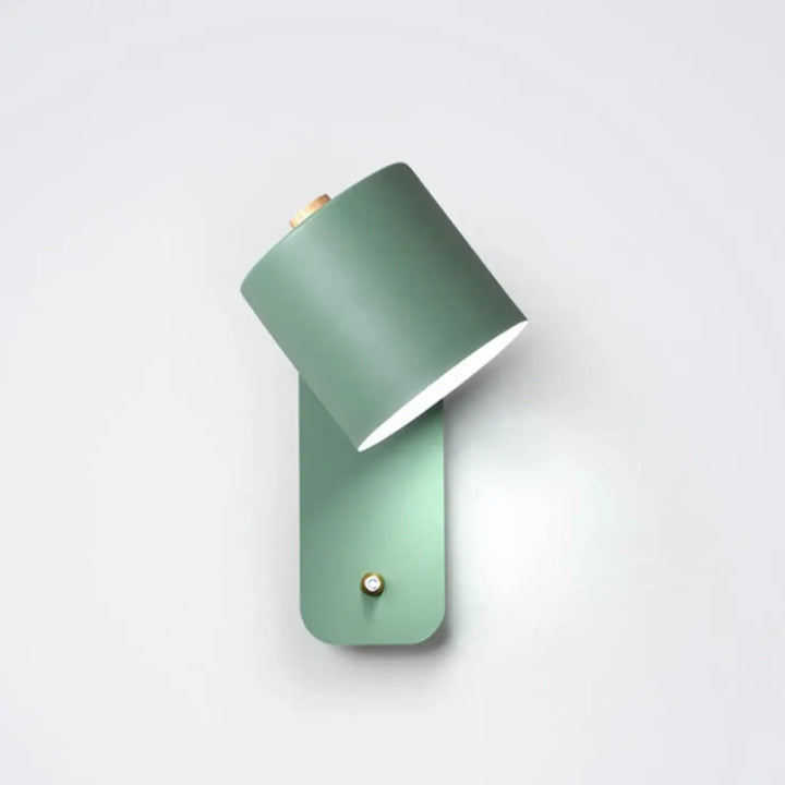 Applique murale contemporaine myria en vert menthe mat avec accents dorés pour décoration murale élégante