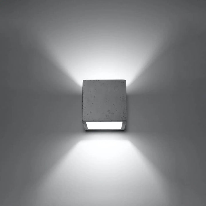 Applique murale quad en béton minimaliste avec design moderne et lignes épurées pour une magnifique décoration