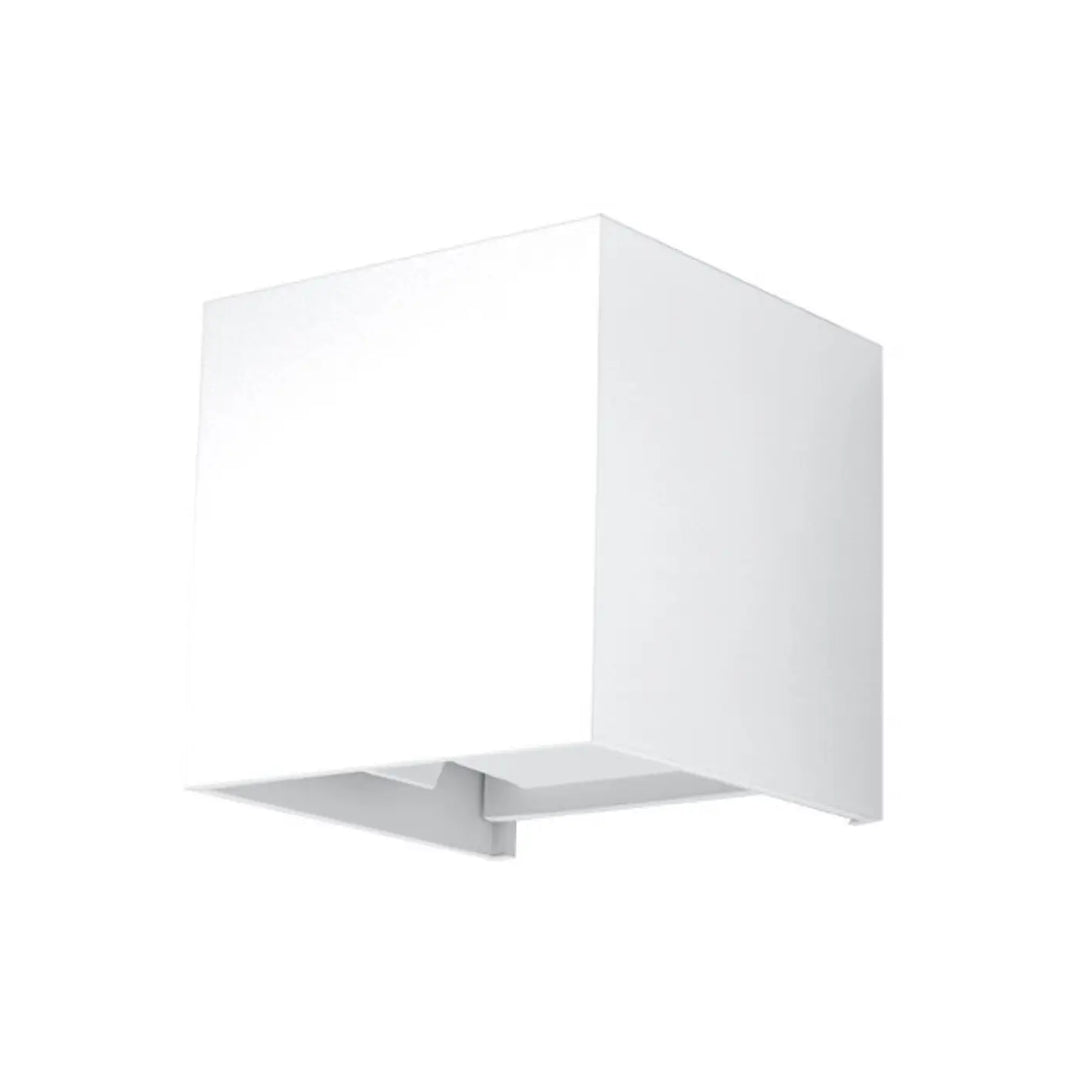 Applique luca carrée blanche en LED IP54 pour une efficacité énergétique optimale en extérieur
