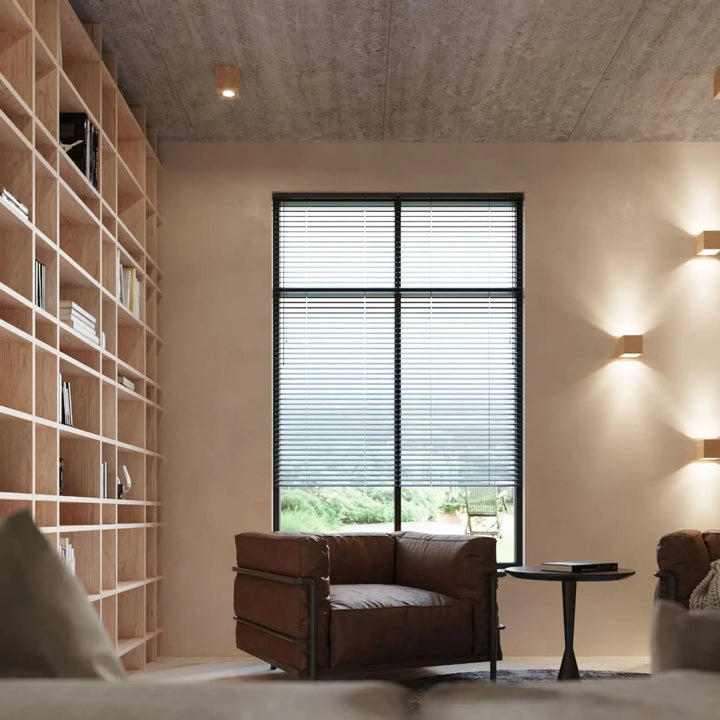 Applique murale quad en bois naturel avec design moderne montées individuellement pour une ambiance chaleureuse