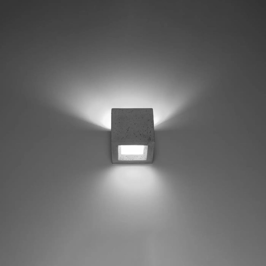 Applique murale leo en béton moderne avec panneau lumineux rectangulaire encastré pour une atmosphère harmonieuse