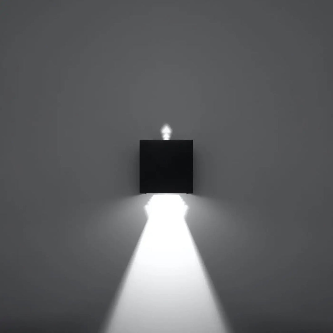 Applique murale led ip54 l’applique luca noir murale carrée luca créant un effet lumineux ciblé blanc
