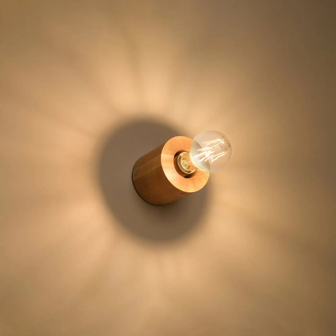 Applique murale salgado type loft en bois naturel avec ampoule filament clair pour une ambiance chaleureuse