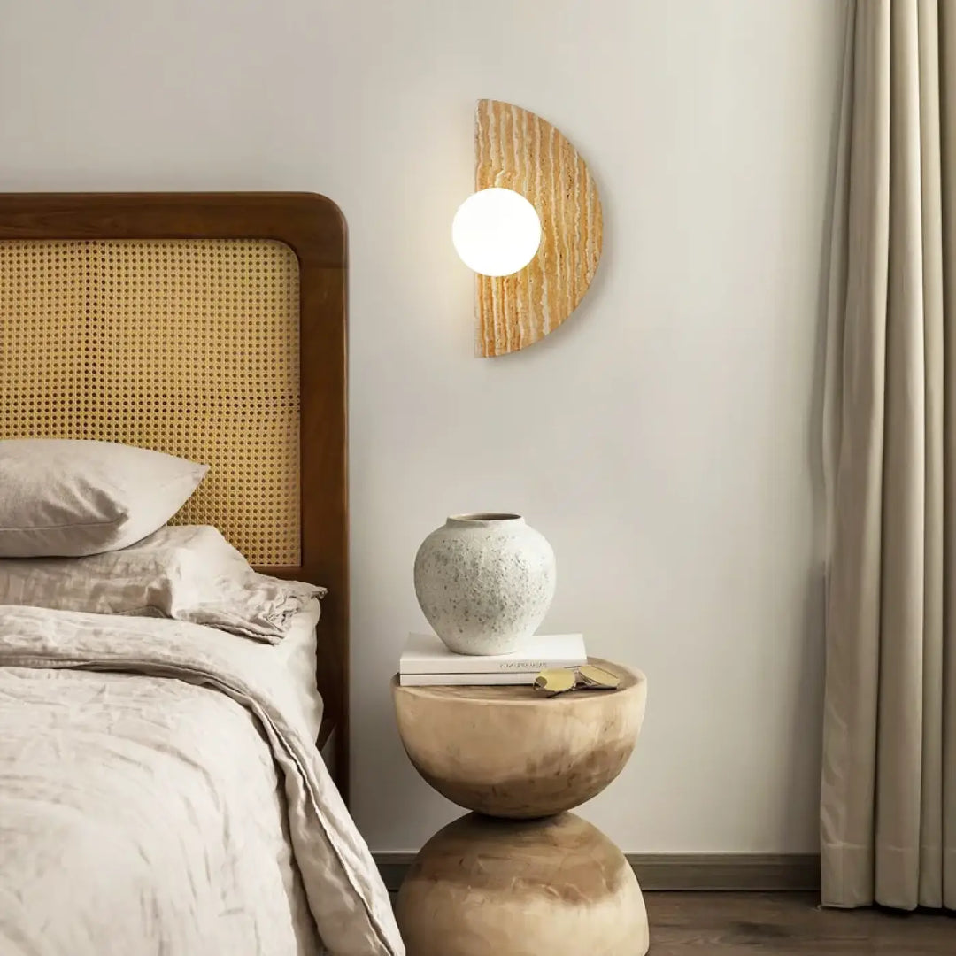 Applique Murale Demi-Cercle En Travertin Et Verre

