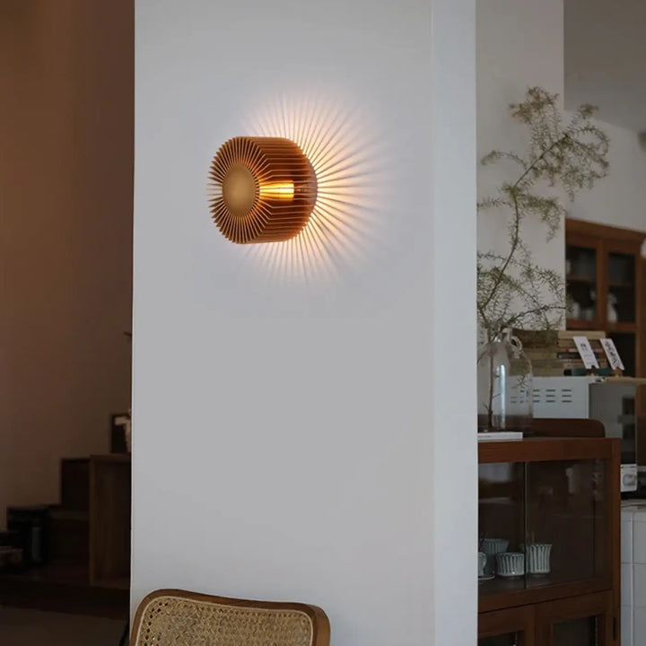 Applique Murale Design Avec Ailettes Et Halo Lumineux

