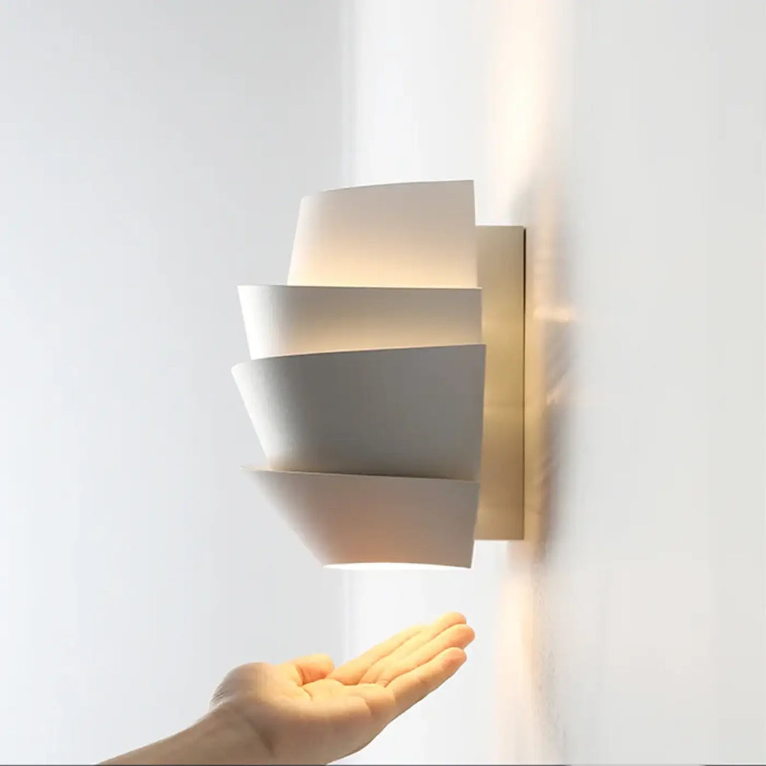 Applique murale design blanche géométrique moderne LED

