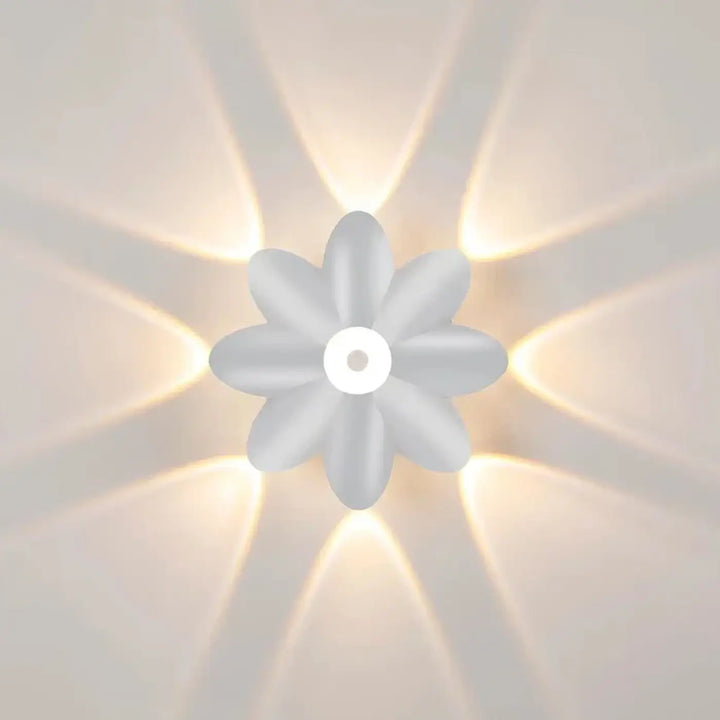 Applique murale design fleur blanche moderne led